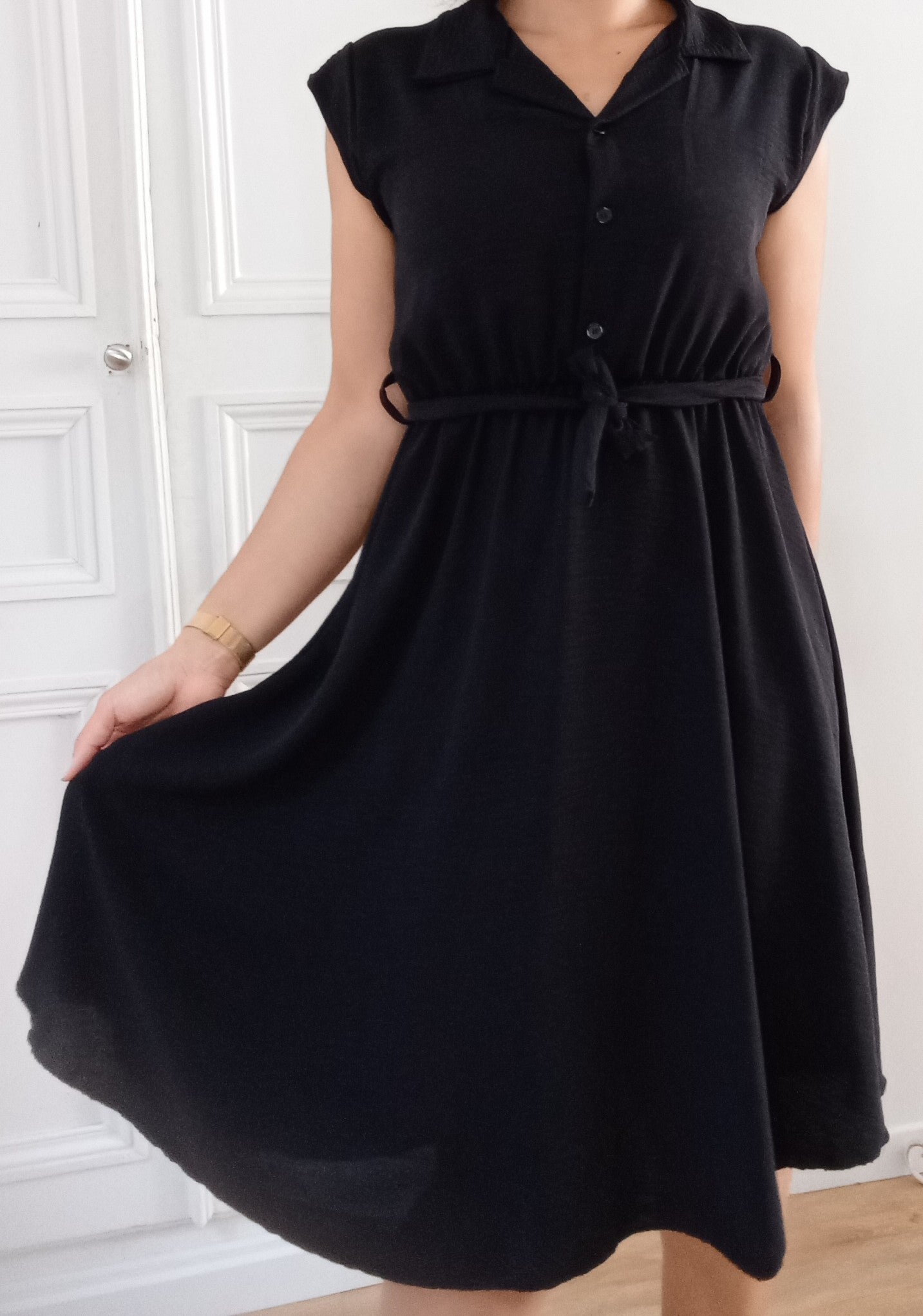 Robe mi-longue chic et décontractée