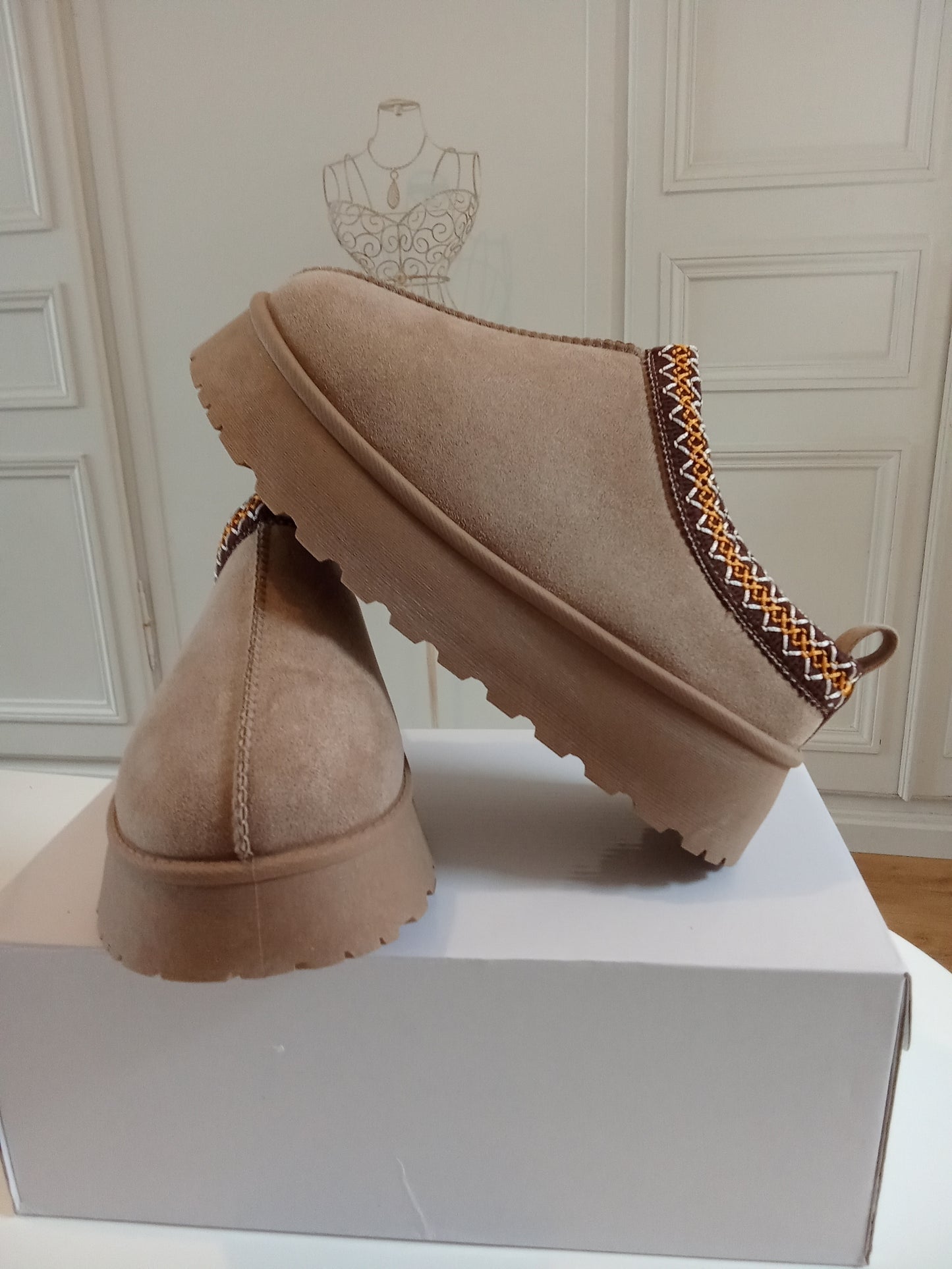 Bottines chaussons plateforme Camel