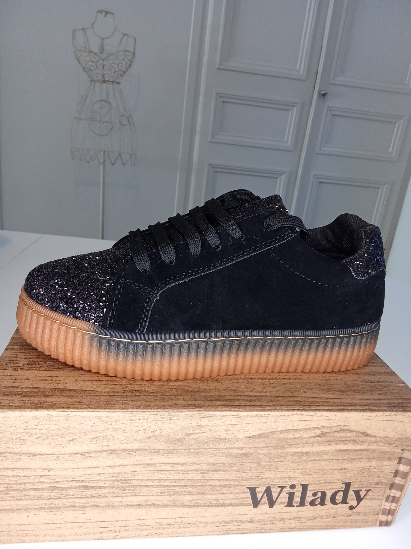 Baskets de ville noires pailletées