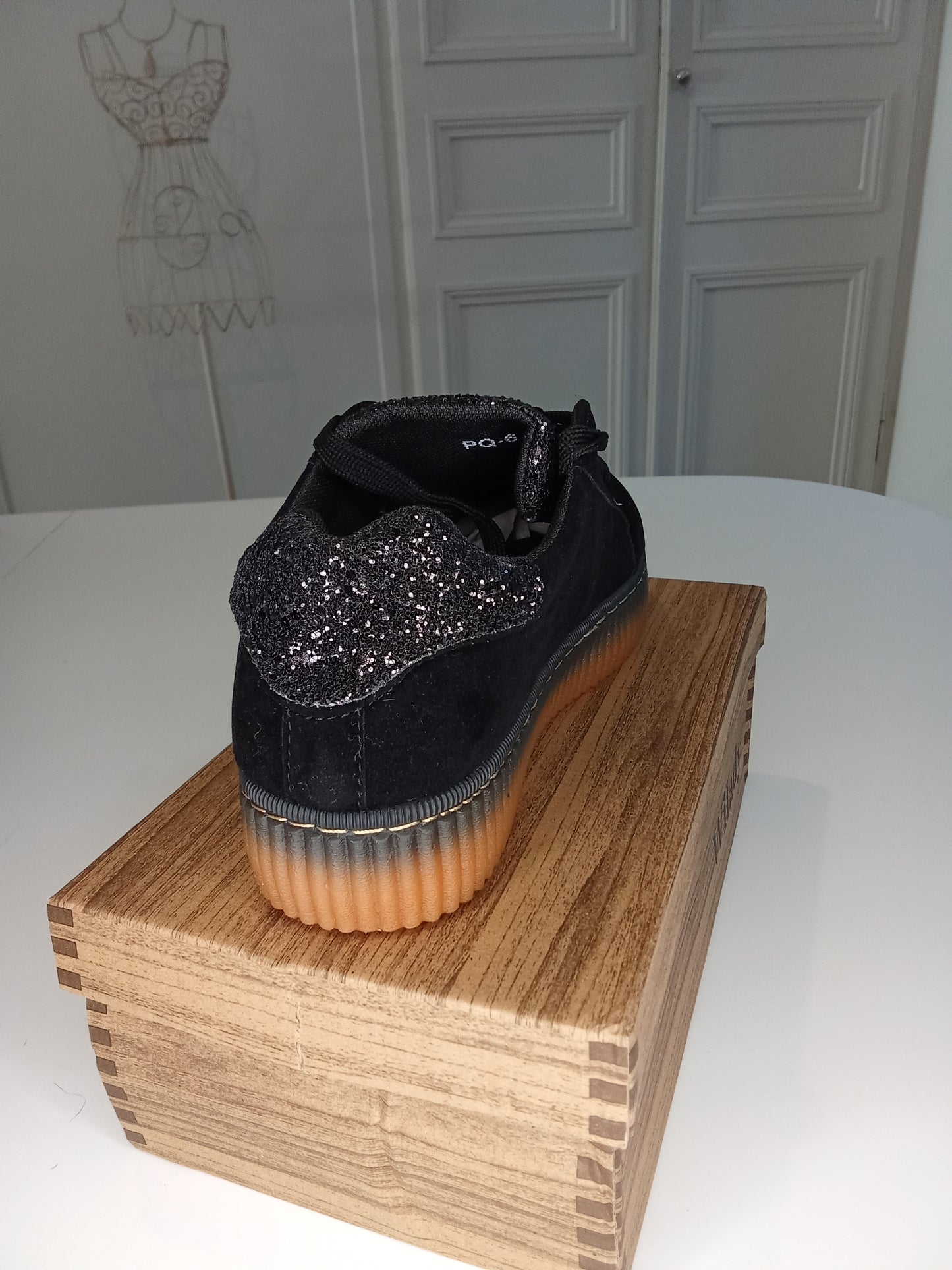 Baskets de ville noires pailletées