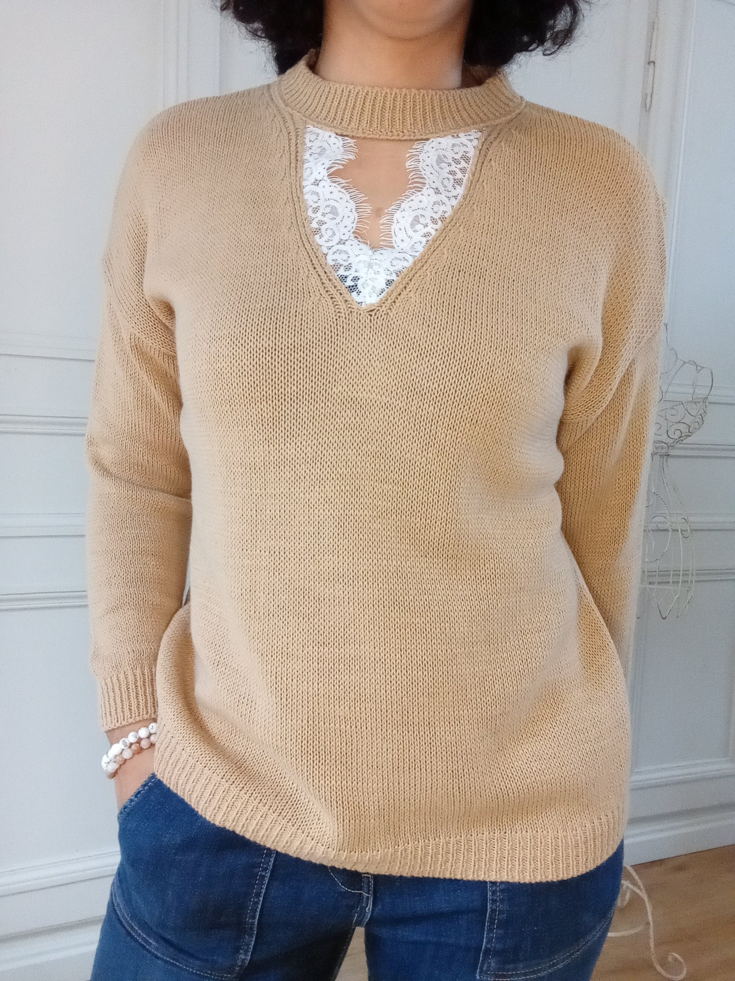 Pull col dentelle Camel