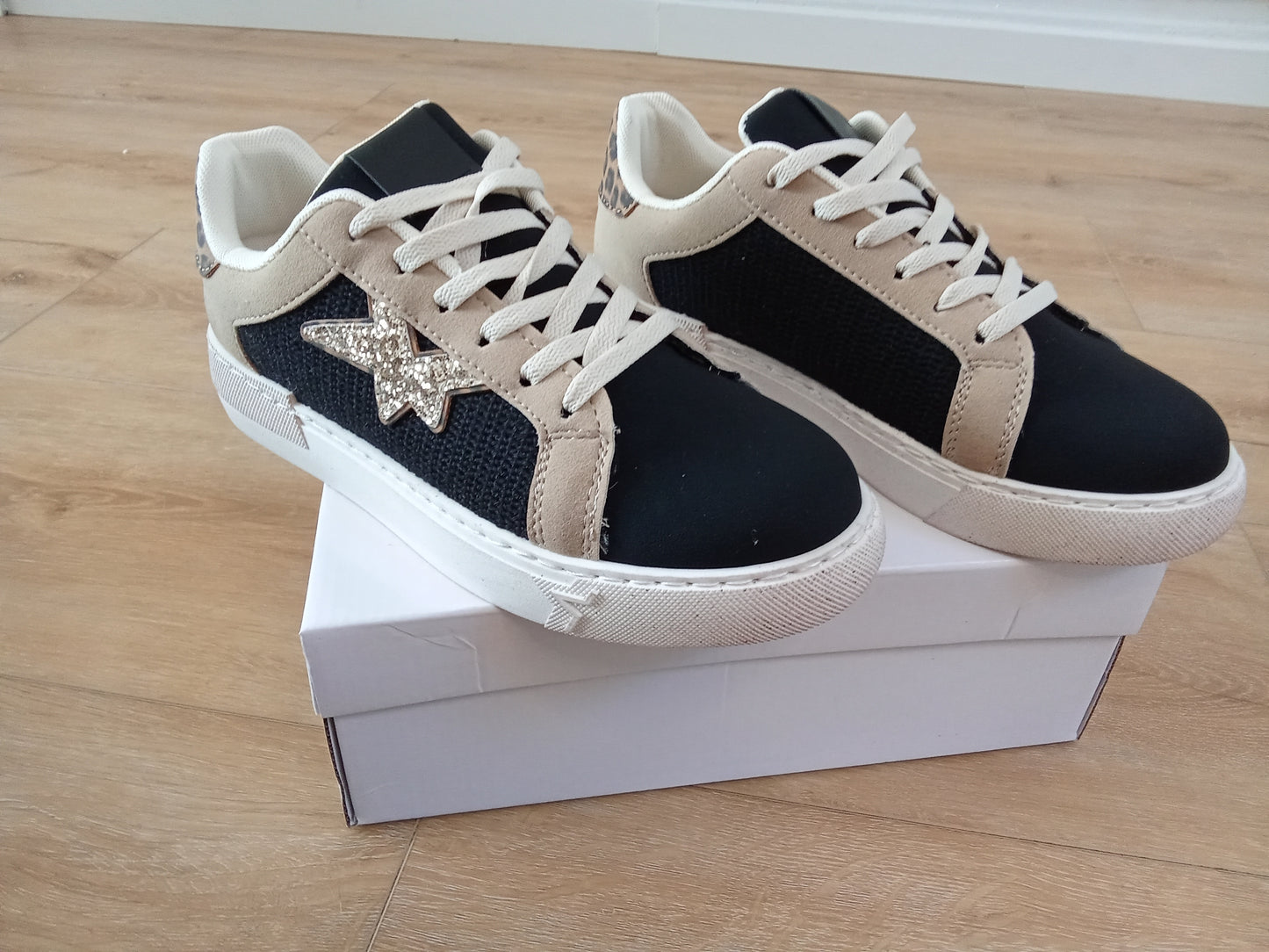 Baskets noires Cosmos
